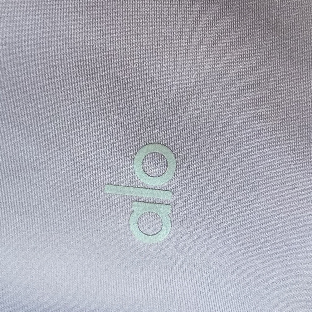 ALO Yoga Lavender Leggings - Picture 5 of 5